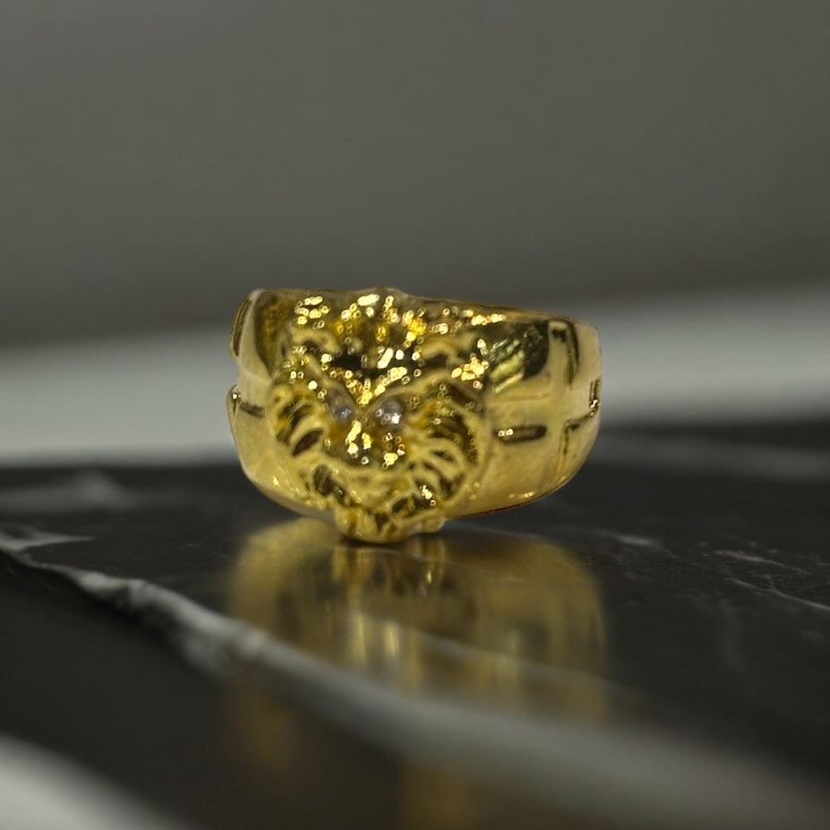 Gold Lion Medium