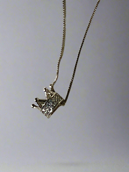 Crown necklace