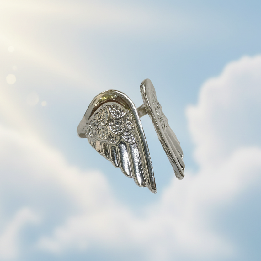 Ring: Silver angel wings