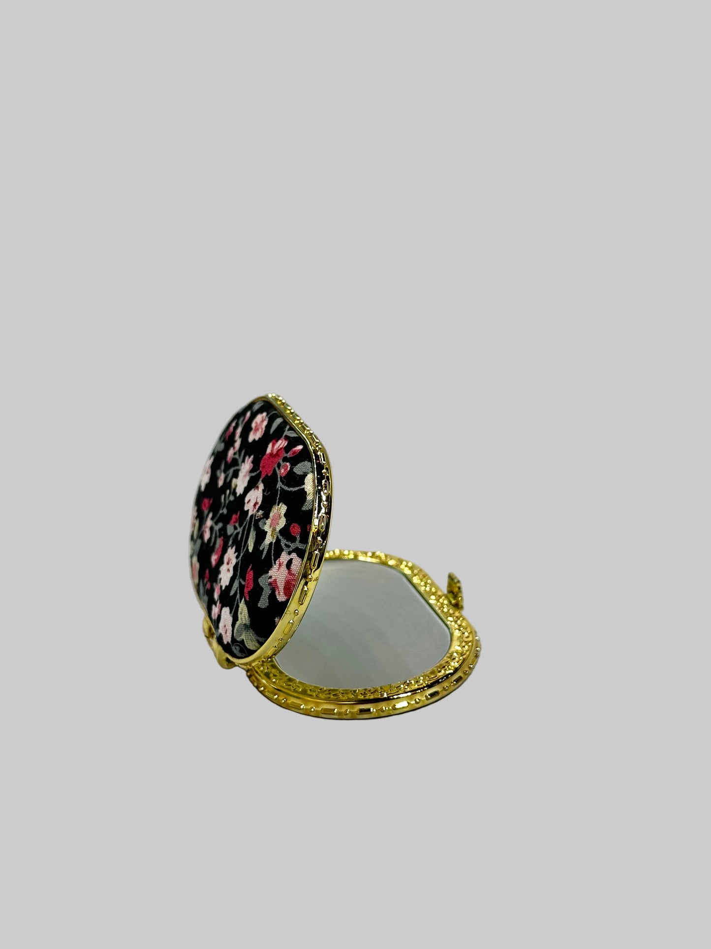 Compact Mirror