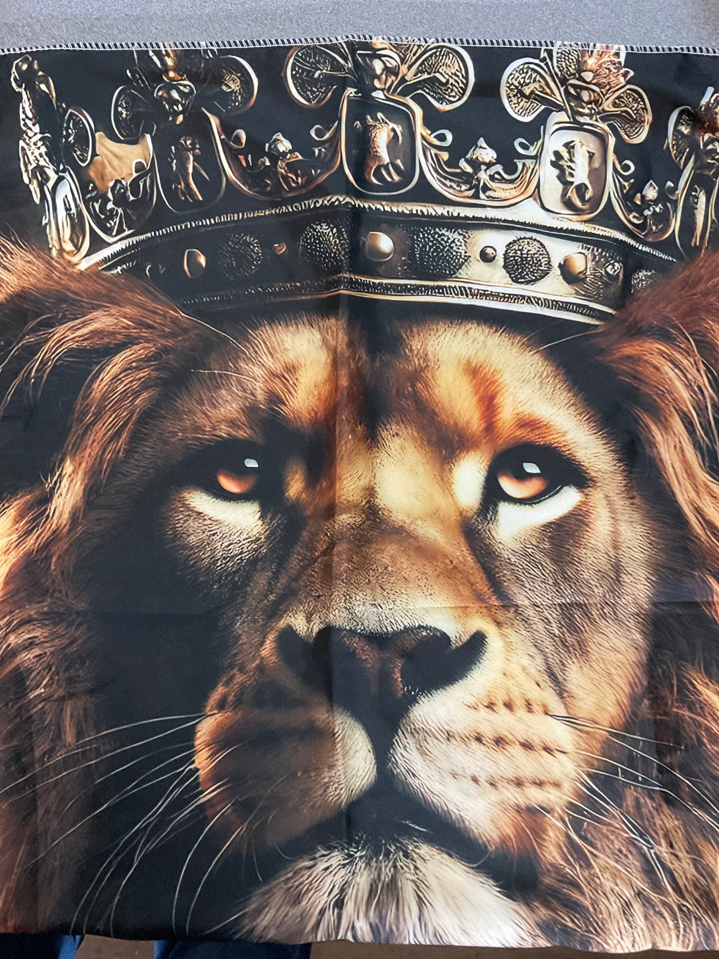 Handkerchief: Lion