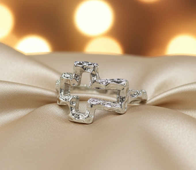 Ring: cross