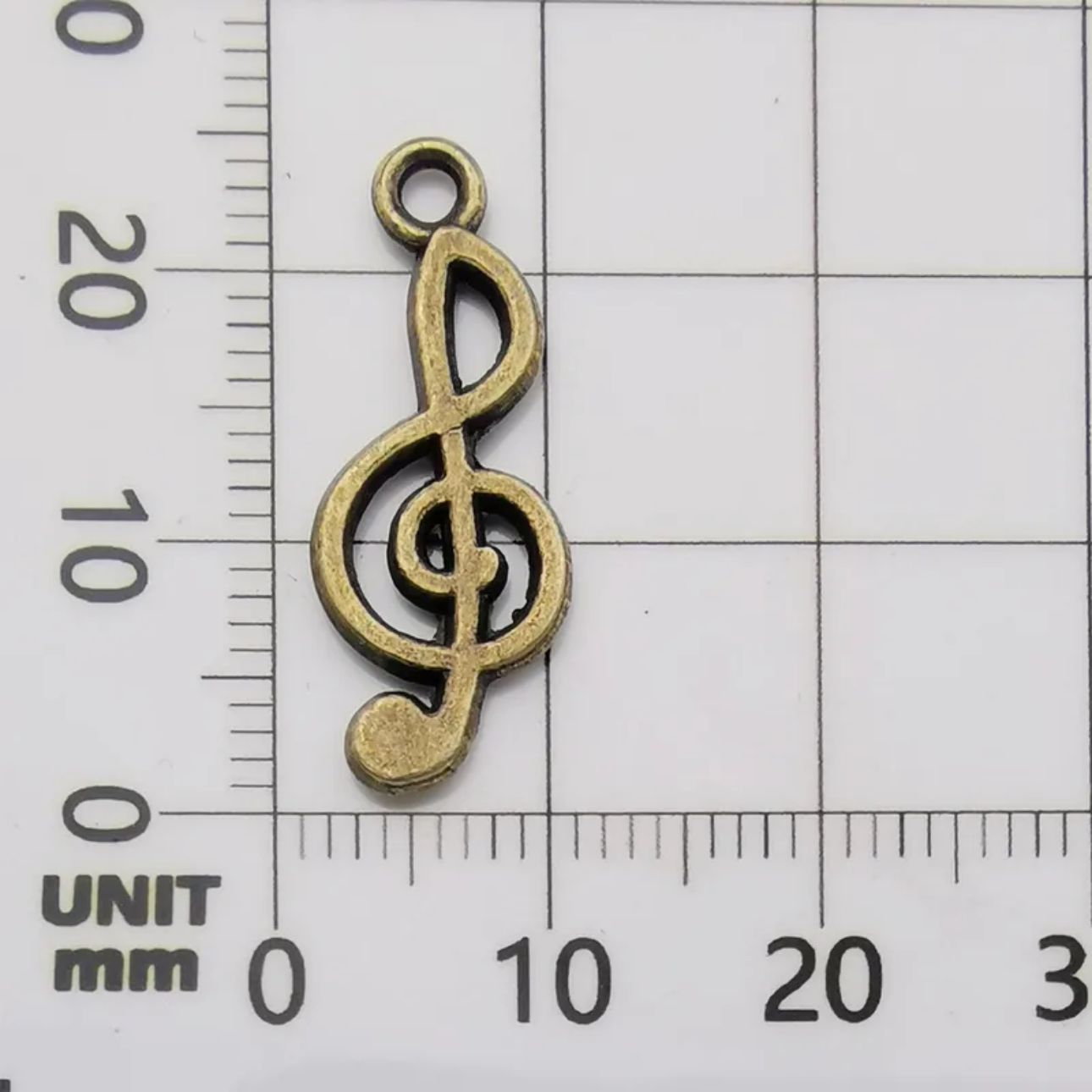 Pendant: Musical instruments notes