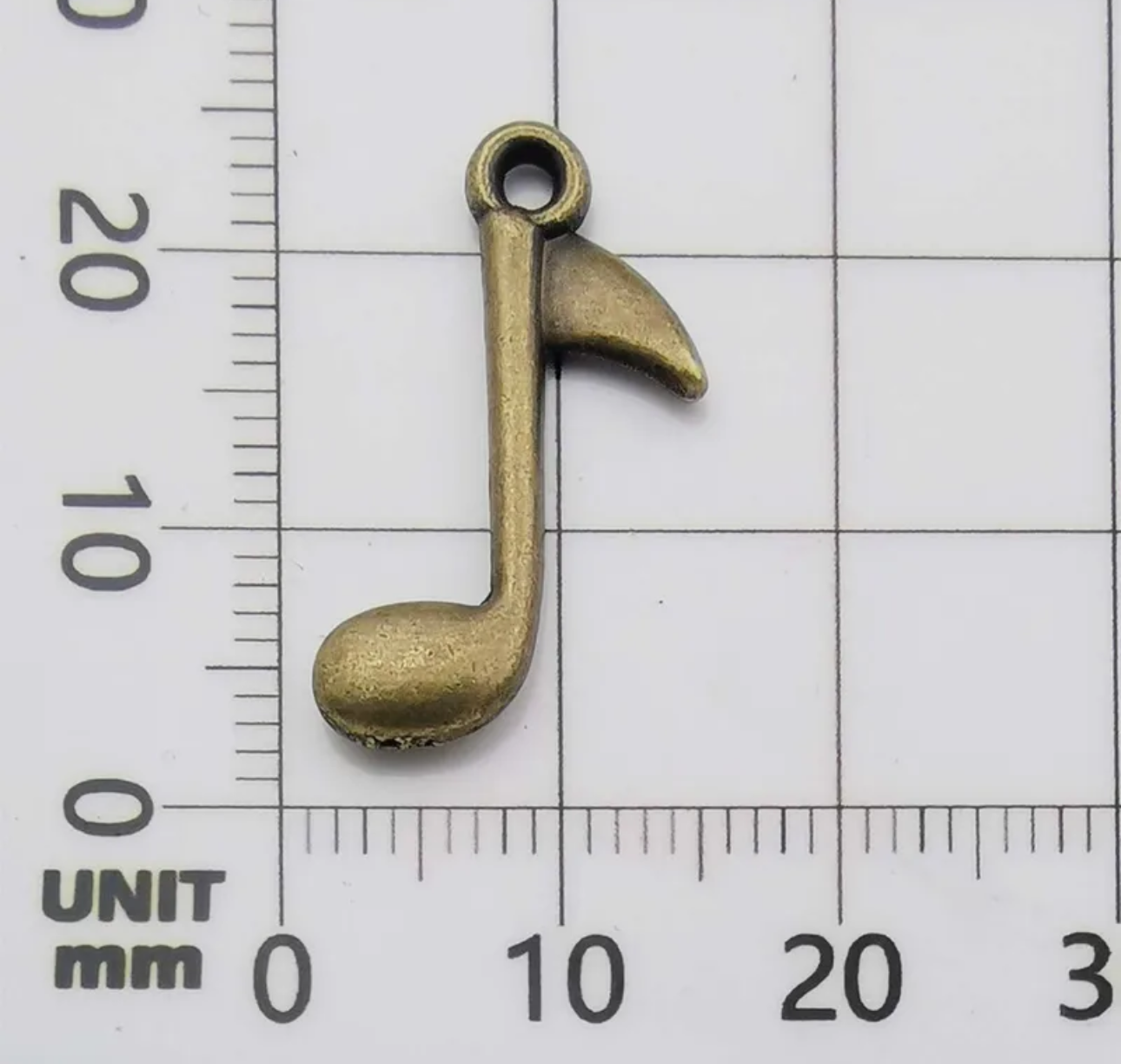 Pendant: Musical instruments notes