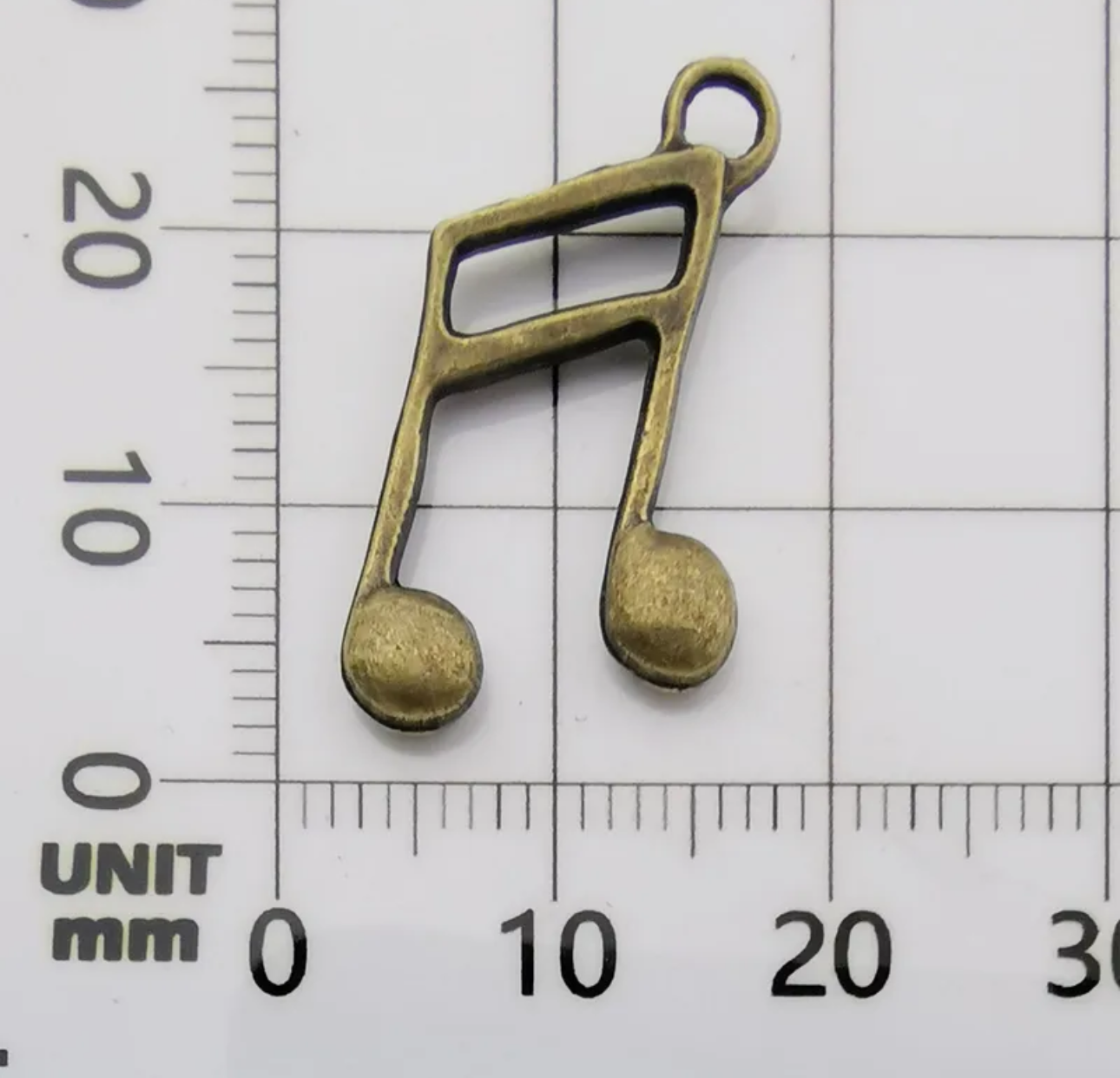 Pendant: Musical instruments notes