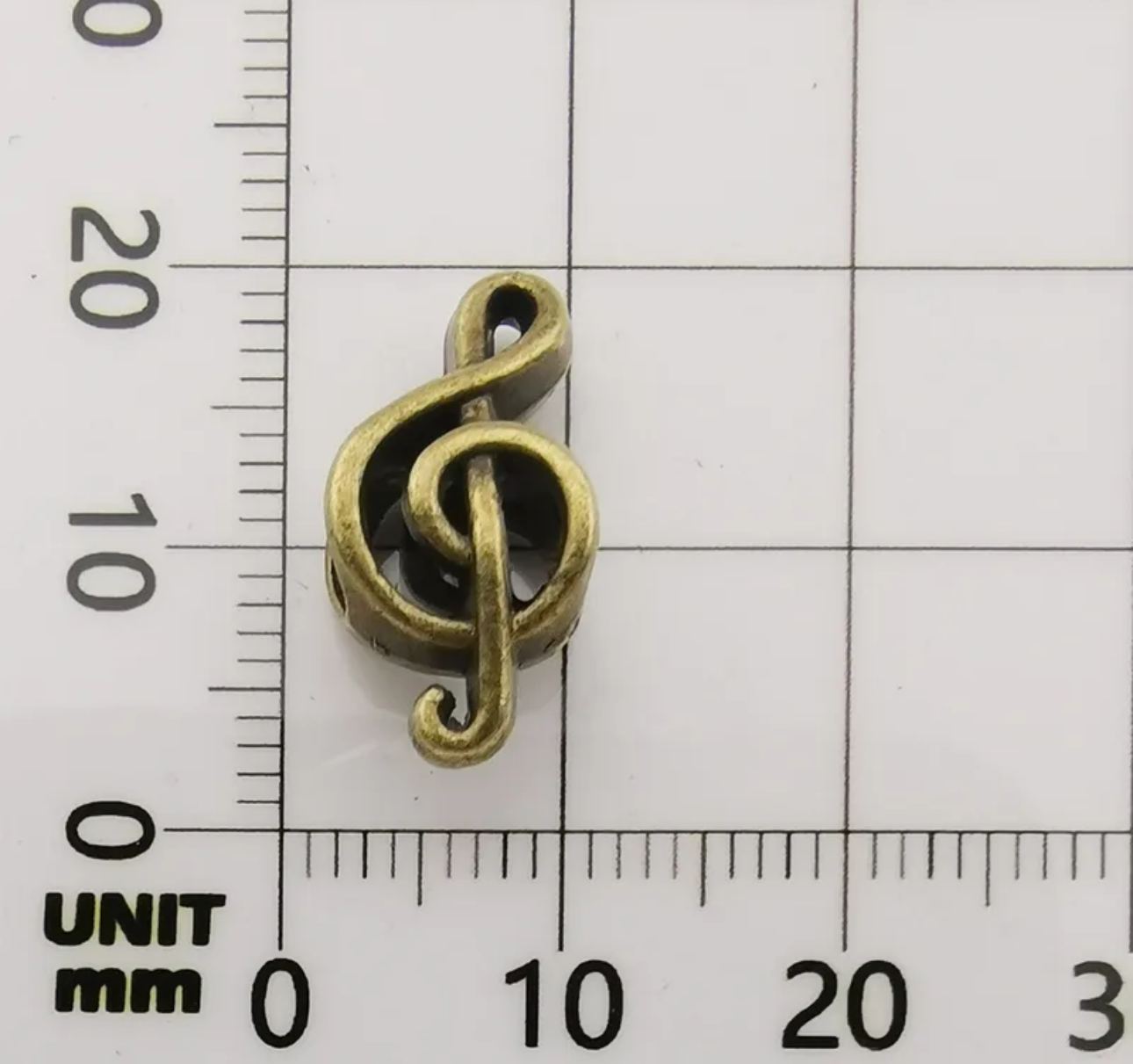 Pendant: Musical instruments notes