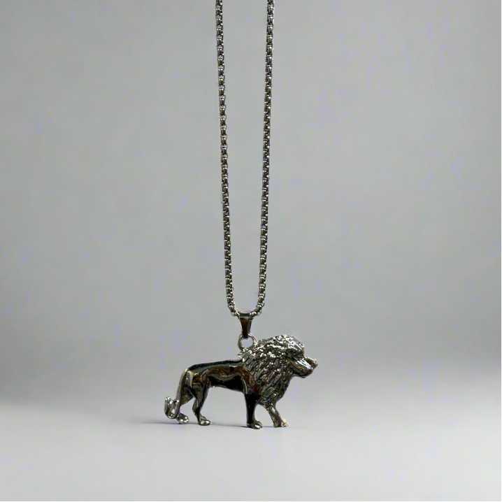 Men’s Silver Walking Lion Necklace