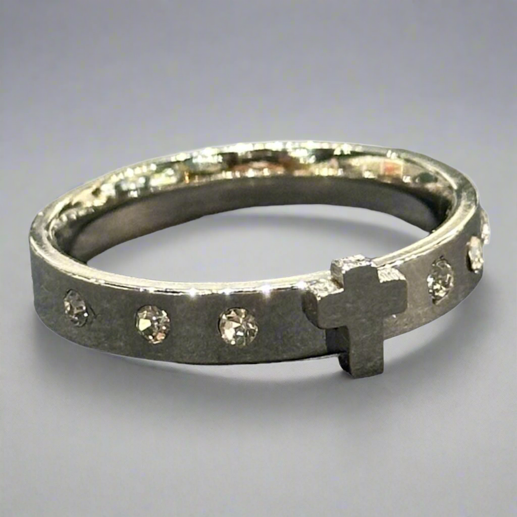 Cross banded ring