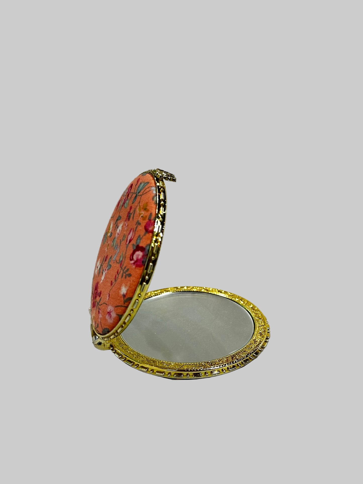Compact Mirror