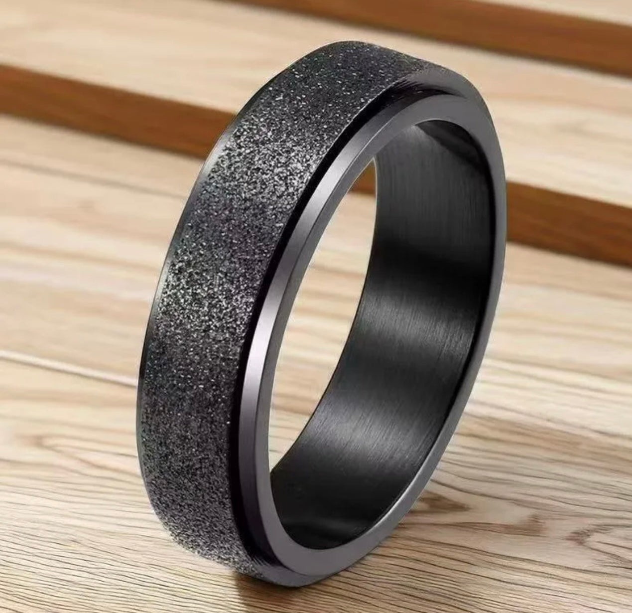 Ring: Black band